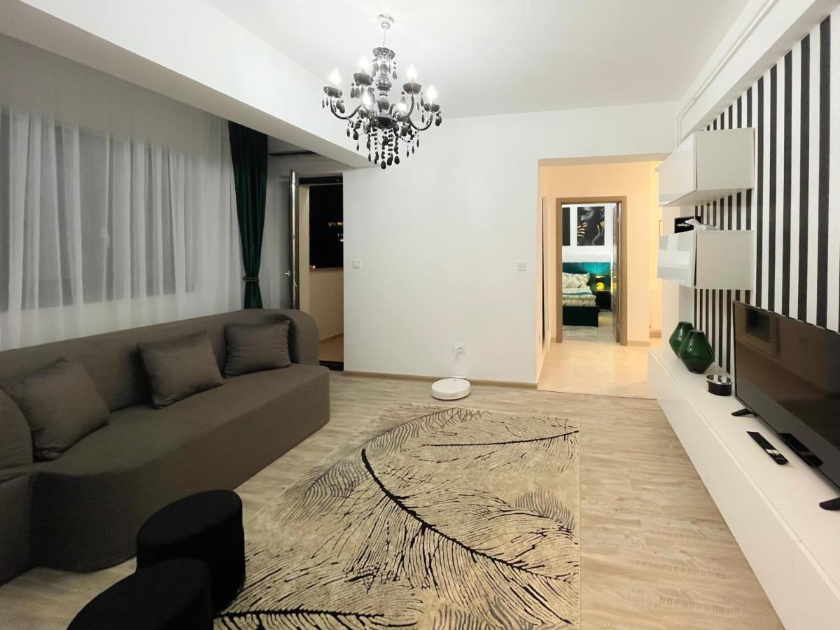 Unique Hotel Apartments 雅西 外观 照片