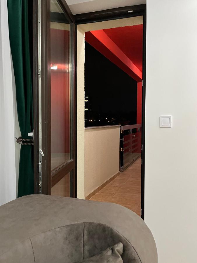 Unique Hotel Apartments 雅西 外观 照片