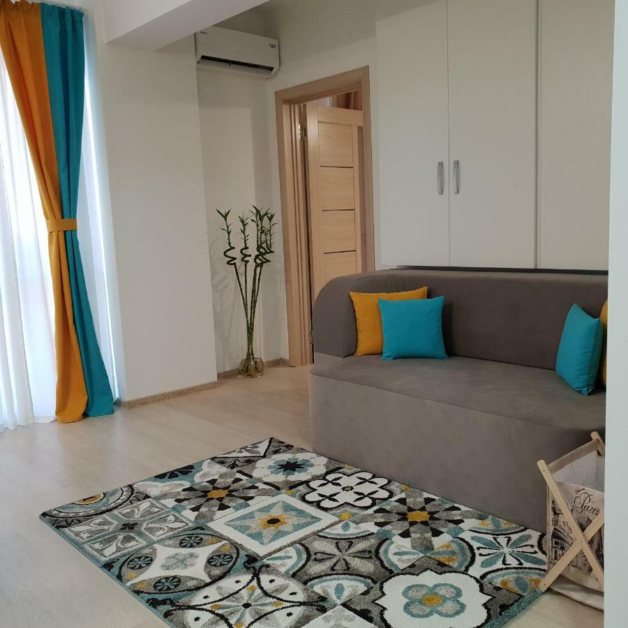 Unique Hotel Apartments 雅西 外观 照片