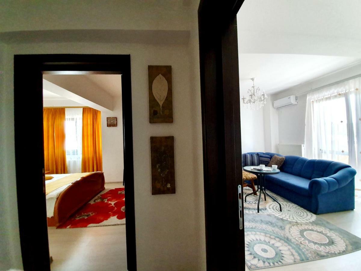 Unique Hotel Apartments 雅西 外观 照片
